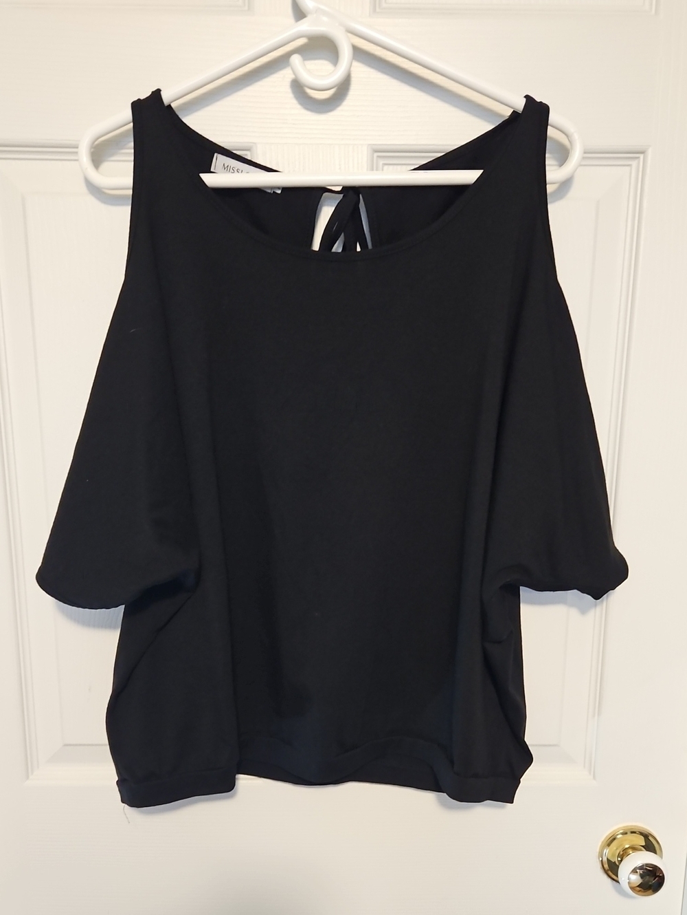 MISSLOOK Black Cold-Shoulder Tank Top